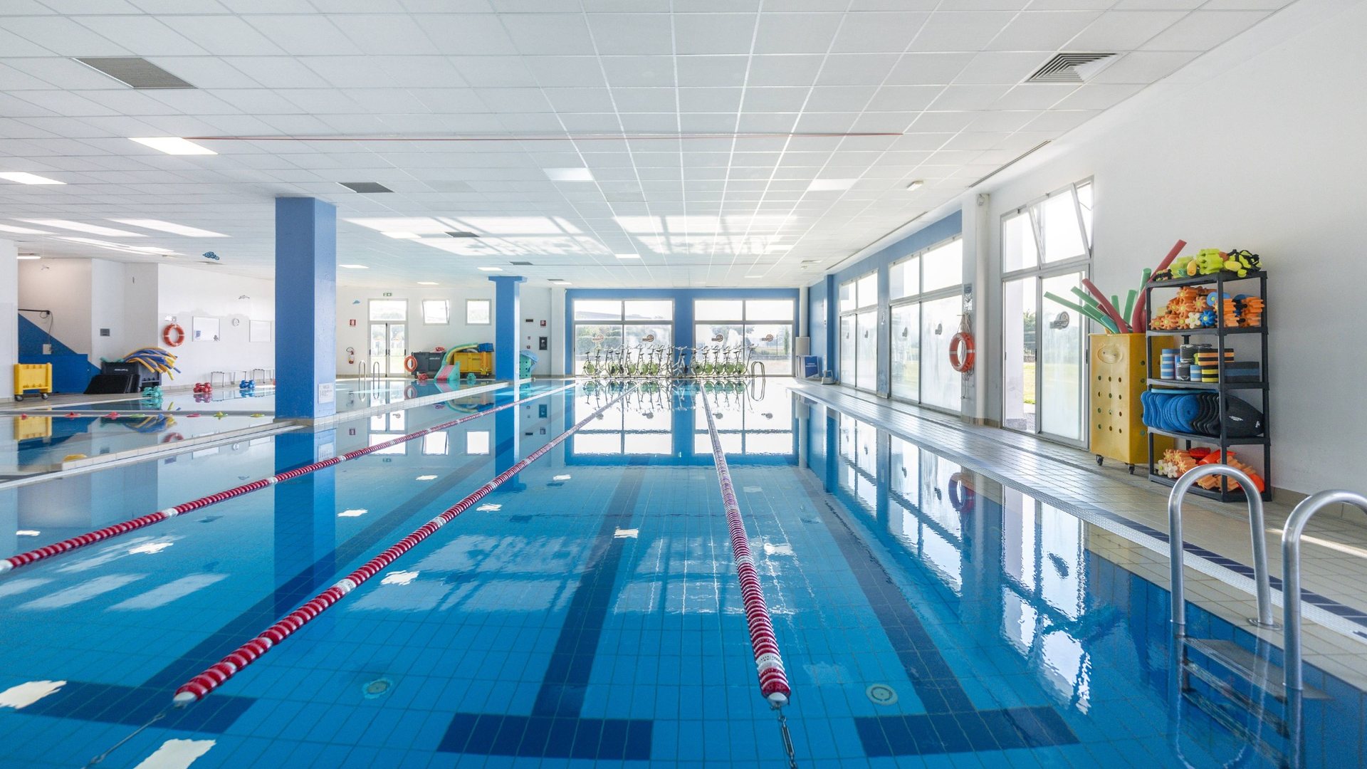 cameri_piscina_forus2